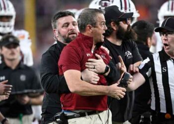 Shane Beamer, Bret Bielema feud continue on social media.